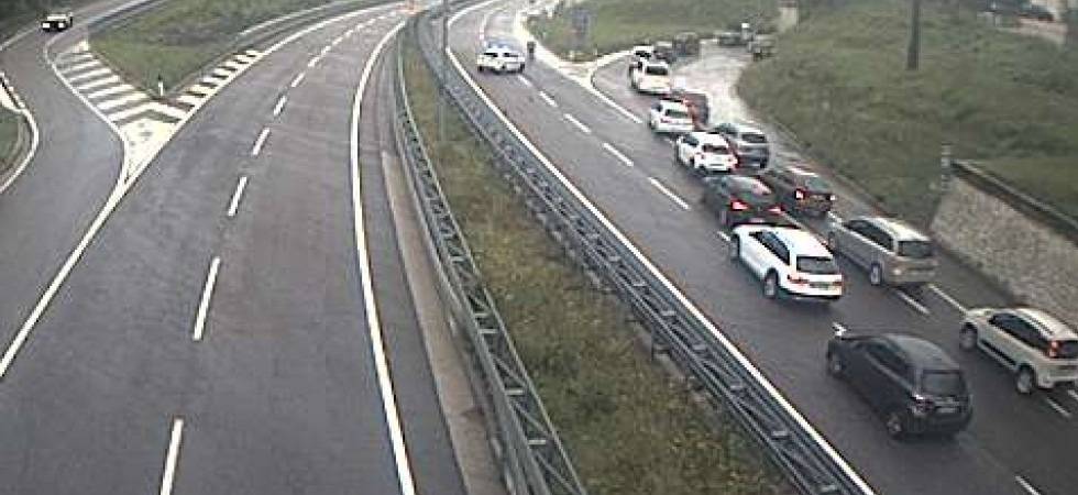 Foto tratta dalla webcam sulla strada statale 45bis Incidente al bivio per Terlago, traffico in tilt: code già dal Bus de Vela